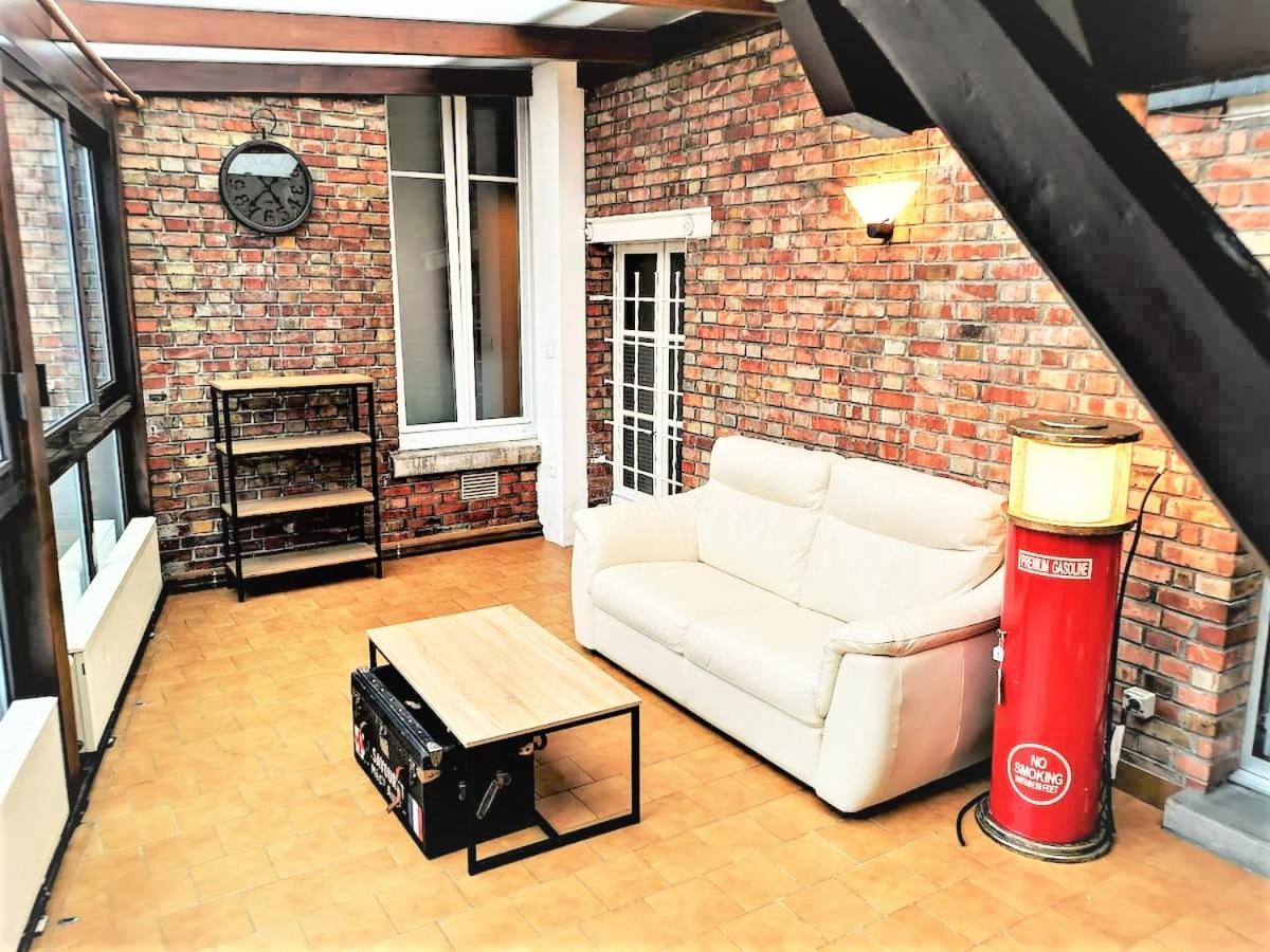 Greyhound - Grand Appartement Centre-Ville ソアソン エクステリア 写真
