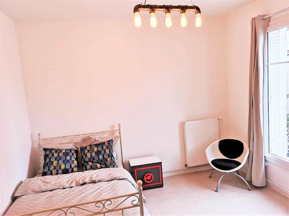 Greyhound - Grand Appartement Centre-Ville ソアソン エクステリア 写真